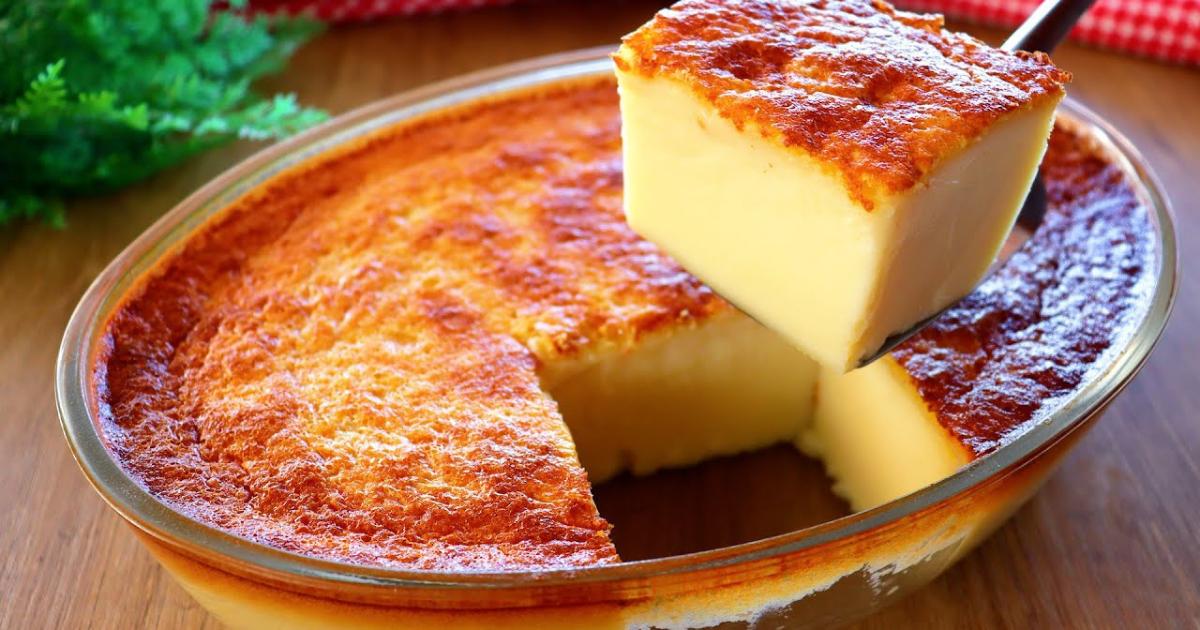 Bolo de leite segura marido cremoso e prático, feito no liquidificador e assado em banho-maria....