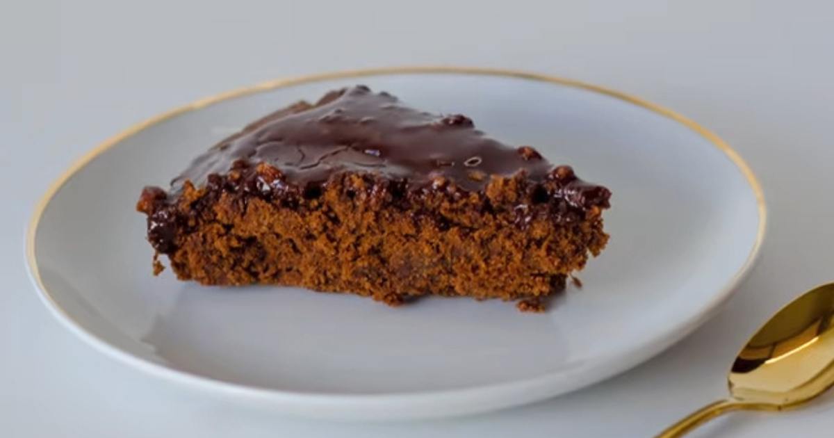 Bolo de Chocolate Simples Fofinho Vegano: Receita Irresistível!
