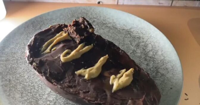 Páscoa: Ovo da Páscoa Saudável Trufado com Brownie e Doce de Leite Vegano: Receita Surpreendente e Fácil!