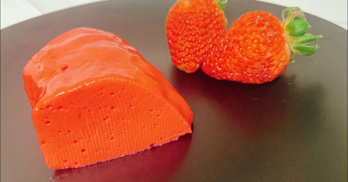 Aprenda a fazer um pudim de gelatina de morango delicioso e fácil! Receita leve e...