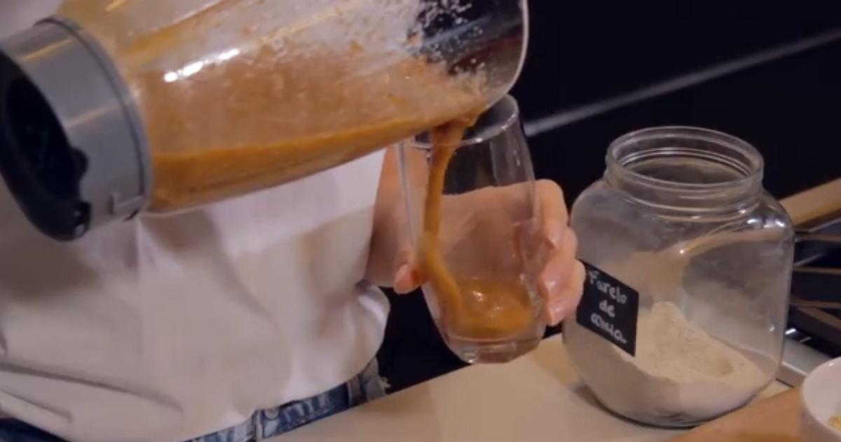 Suco para intestino preso com mamão, ameixa e linhaça que solta o intestino rápido....