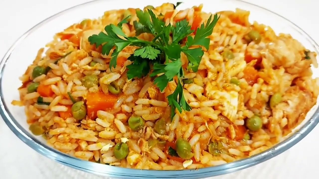 Arroz com Frango da Vovó! Receita nostálgica, fácil e deliciosa para qualquer ocasião!...