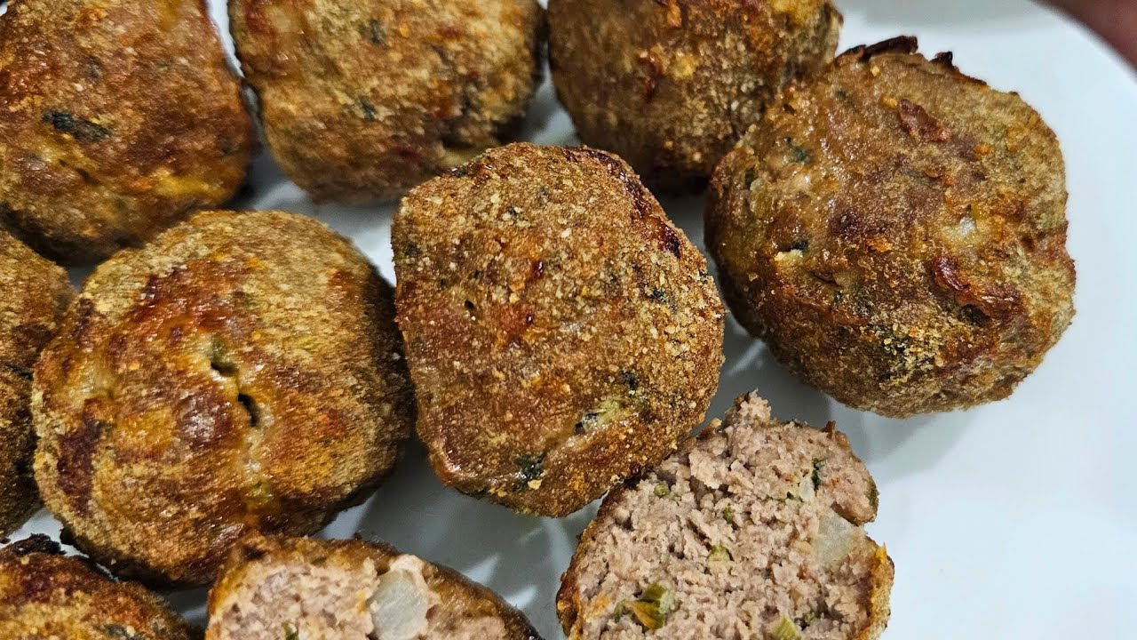 Bolinho de Carne Moída Sem Fritar! Feito na Air Fryer, é crocante, suculento e saudável....