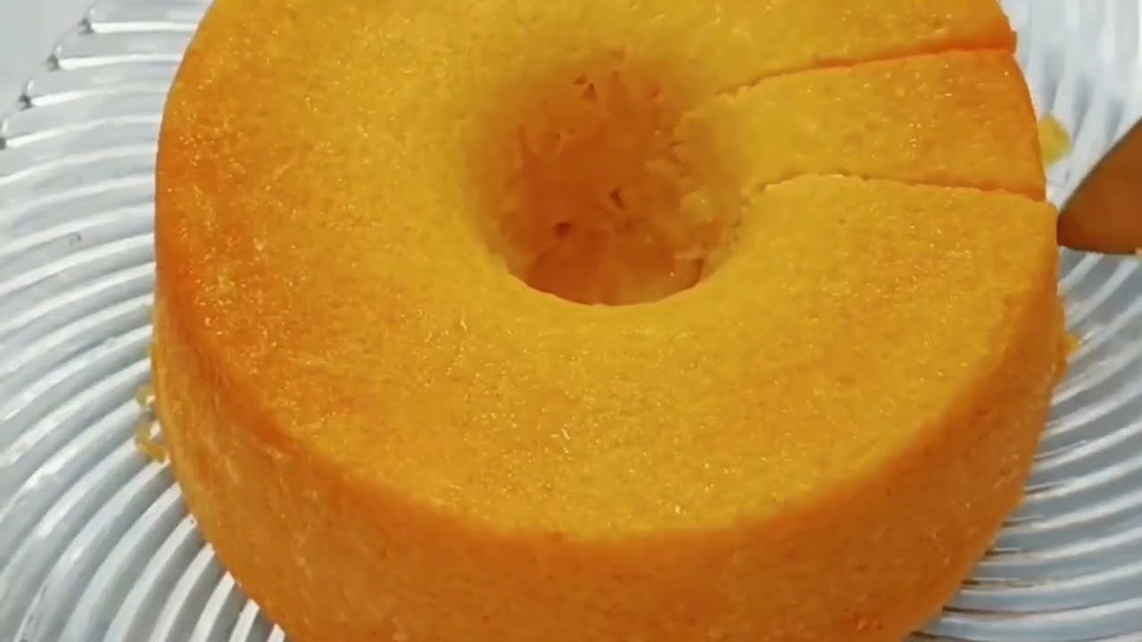 O Bolo Laranja Fofinho de Liquidificador Fácil e Delicioso é super simples de fazer, leve...