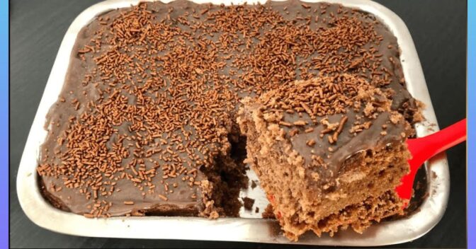 Bolos: Bolo de Chocolate Mais Fácil do Mundo