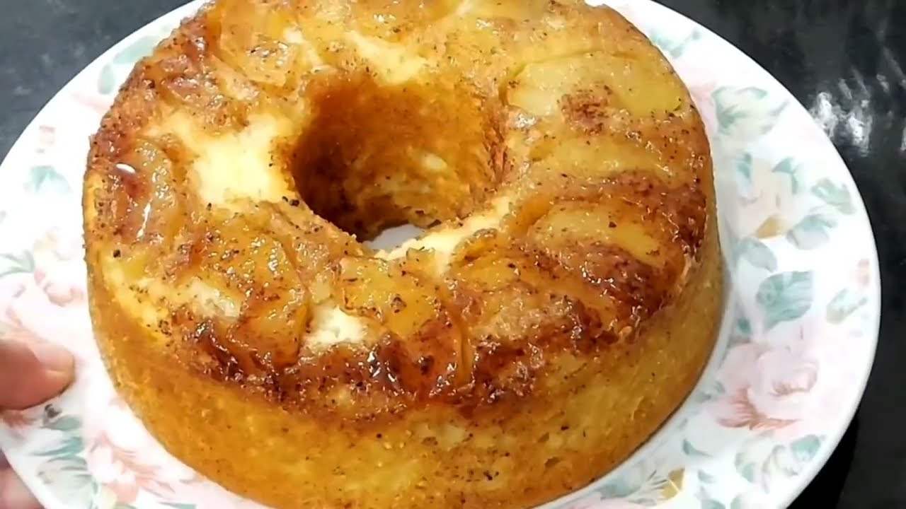 Bolo de Maçã com Iogurte Fofinho e Caseiro é leve, úmido e perfeito para qualquer...