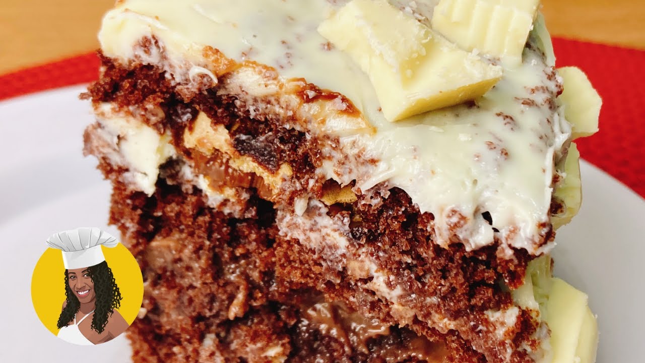 Bolo de Nutella com Chocolate Branco super cremoso e delicioso! Aprenda essa receita incrível e...
