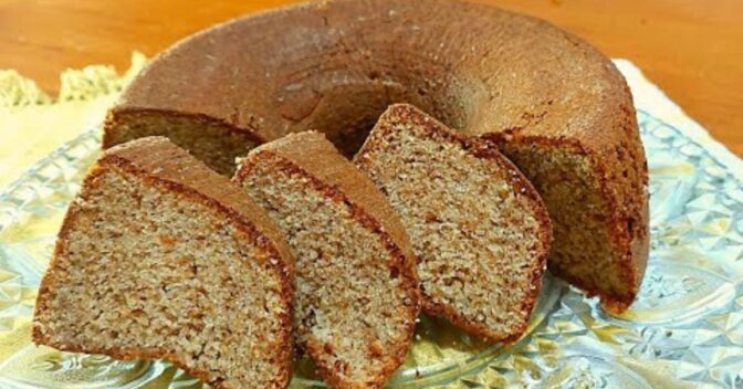 Bolos: Esse bolo de banana com canela fica fofinho e irresistível – experimente hoje