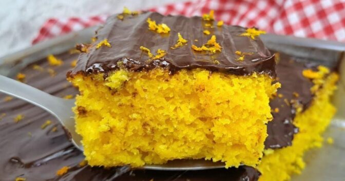 Bolos: Bolo Perfeito de Laranja e Cenoura com Cobertura de Chocolate