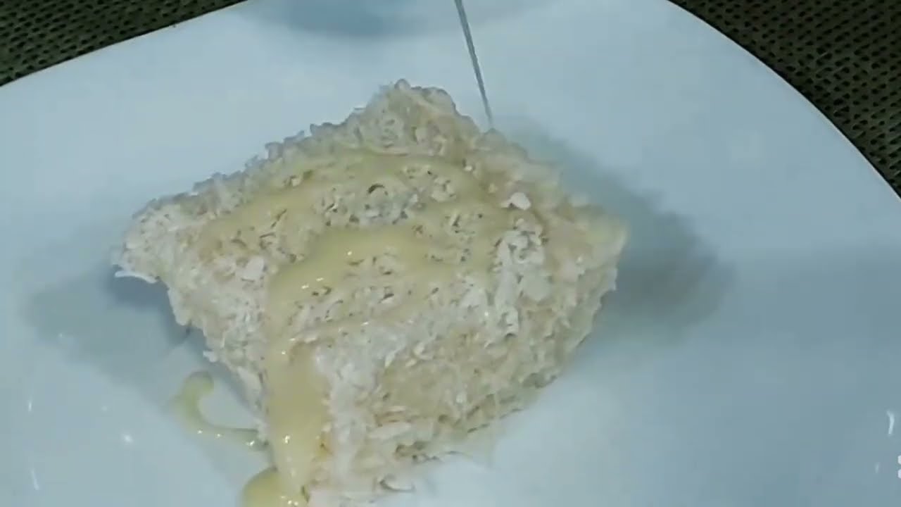 O Cuscuz Tapioca com Coco Cremoso Fácil e Gelado é uma sobremesa tradicional, leve e...
