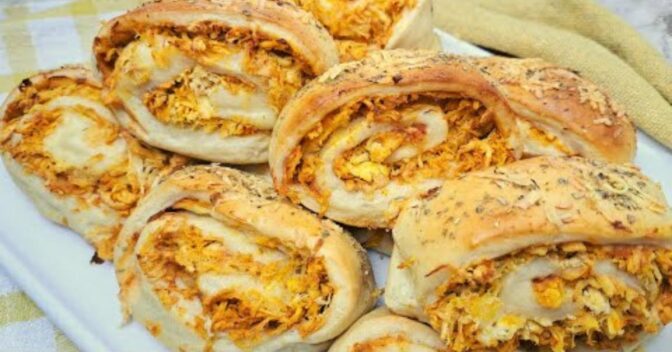 Lanche: Enroladinho de Frango com Requeijão: Receita Macia, Barata e Muito Recheada