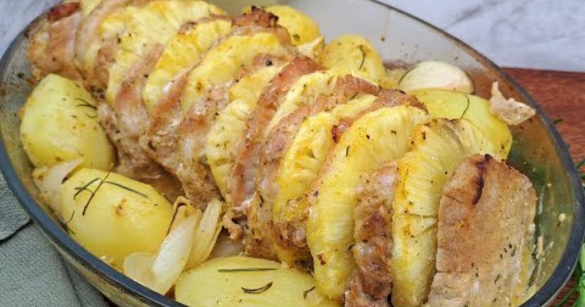 Aprenda a fazer um lombo assado com abacaxi super macio e suculento. Receita fácil e...