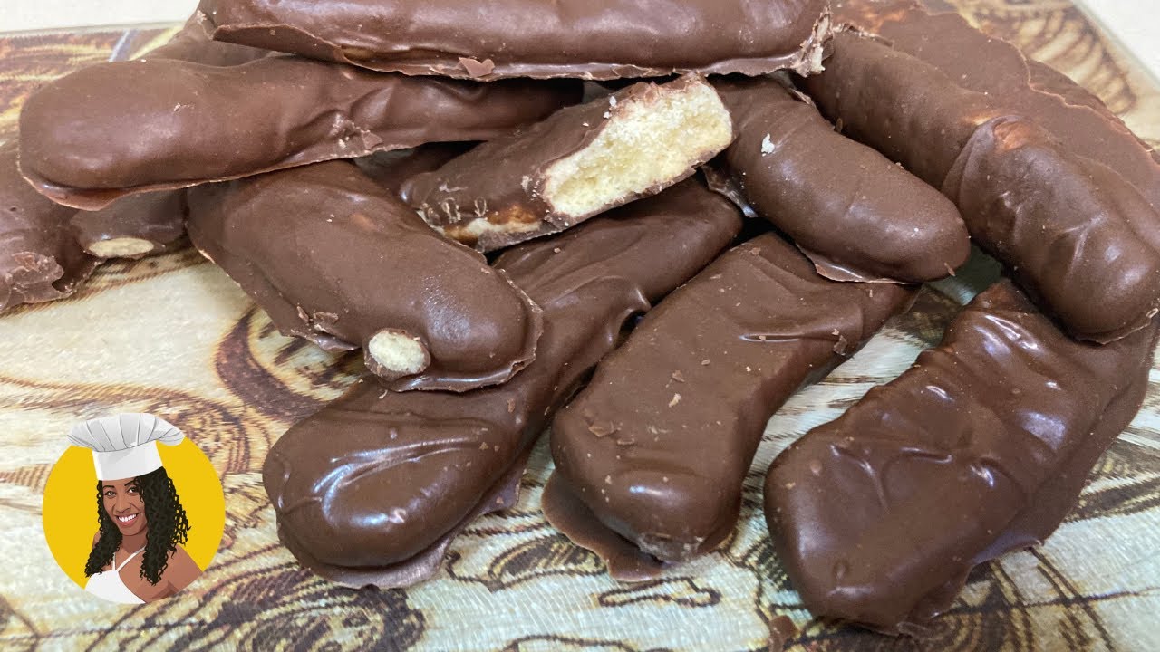 Aprenda a fazer Palitinhos de Chocolate Crocantes! Um biscoito delicioso, coberto com chocolate, perfeito para...