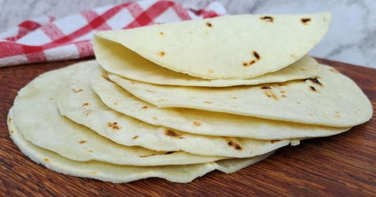 Aprenda a fazer um delicioso pão pita sem glúten, perfeito para sanduíches e acompanhamentos....