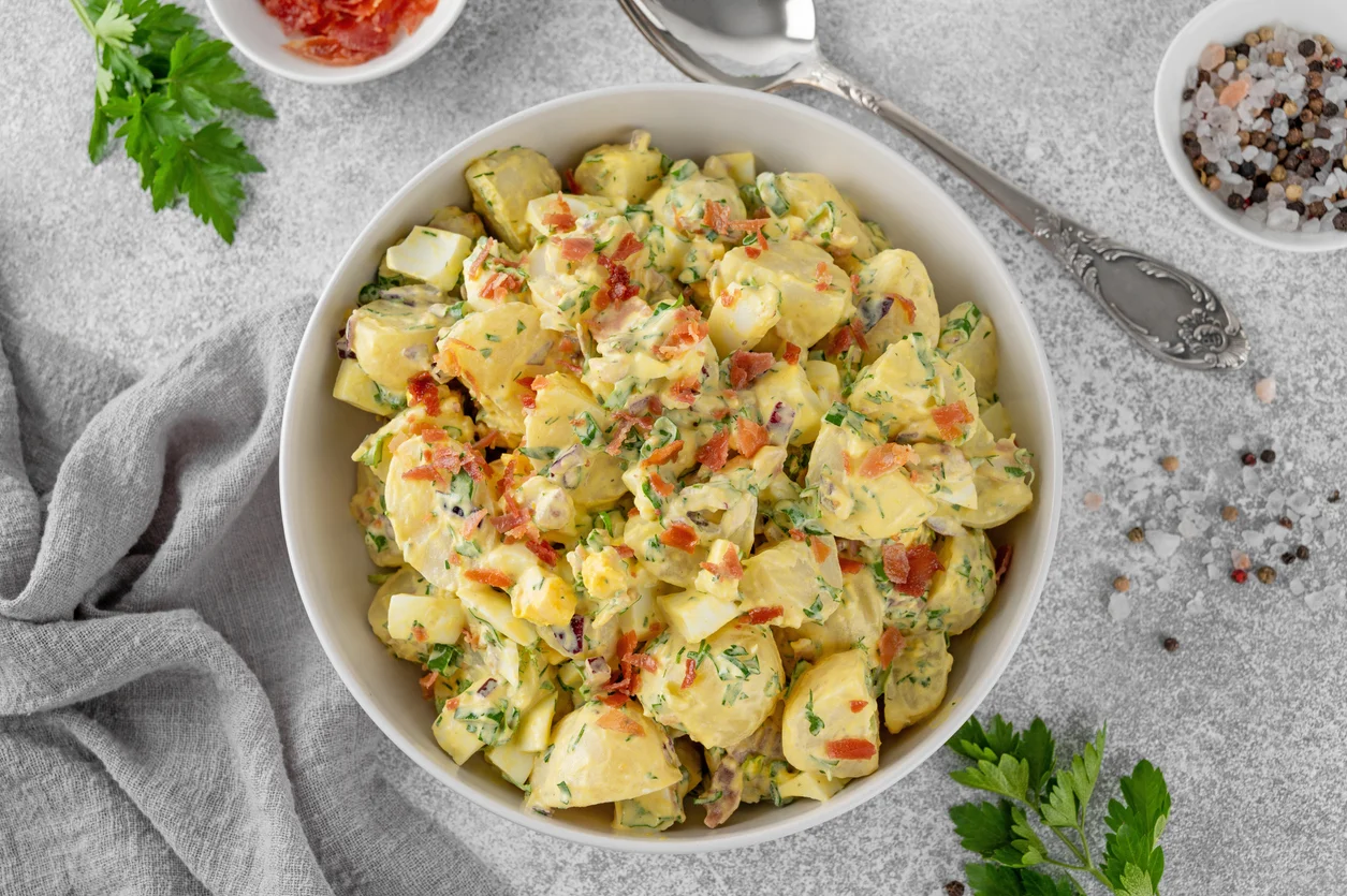 Salada de Batata Deliciosa Fácil para Ceia é prática, saborosa e perfeita para acompanhar pratos...