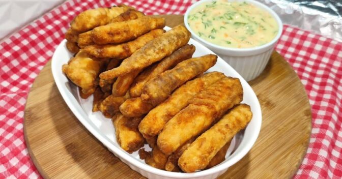 Petiscos: Tilápia Empanada em Tirinhas