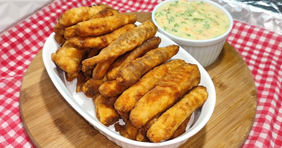Aprenda a fazer iscas de tilápia crocantes e deliciosas, acompanhadas de um molho especial....
