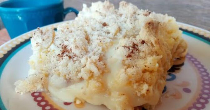 Tortas: Essa Torta de Banana com Farofa e Leite Condensado Vai Te Surpreender