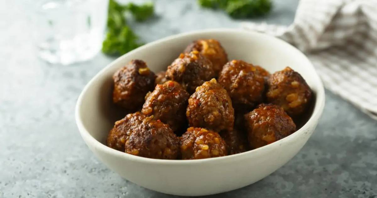 Almôndegas na Airfryer Suculentas e Muito Fáceis são ideais para petiscos ou acompanhar massas. Veja...