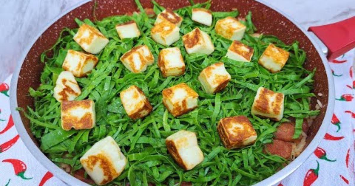 Receita Incrível de Arroz com Bacon, Pimenta, Couve e Queijo Coalho Feita em Uma Só Panela