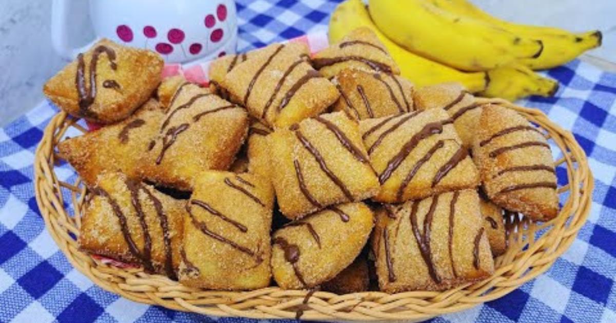 Aprenda a fazer um bolo de banana fofinho e saudável, sem ovos e sem gordura!...