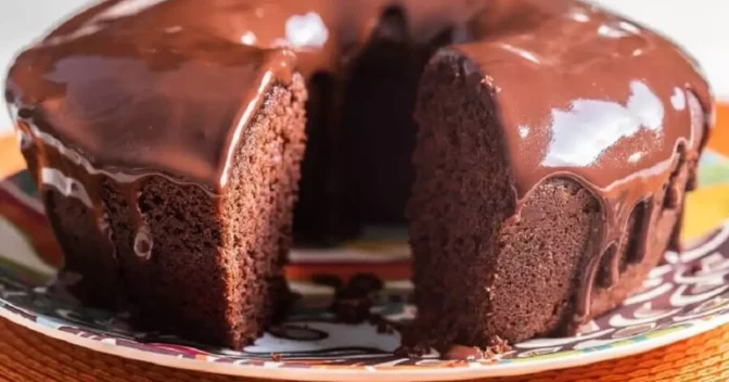 Páscoa: Bolo Chocolatudo de Páscoa Fofinho e Muito Gostoso