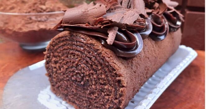 Bolos: Bolo de Rolo Chocolate Cremoso e Irresistível