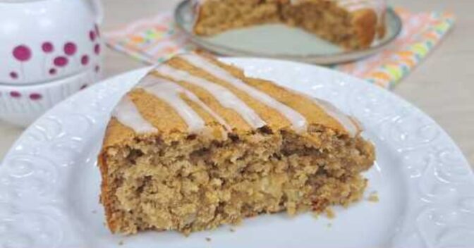 Bolos: Bolo de Abacaxi com Banana e Nozes: Surpreenda-se com Essa Delícia
