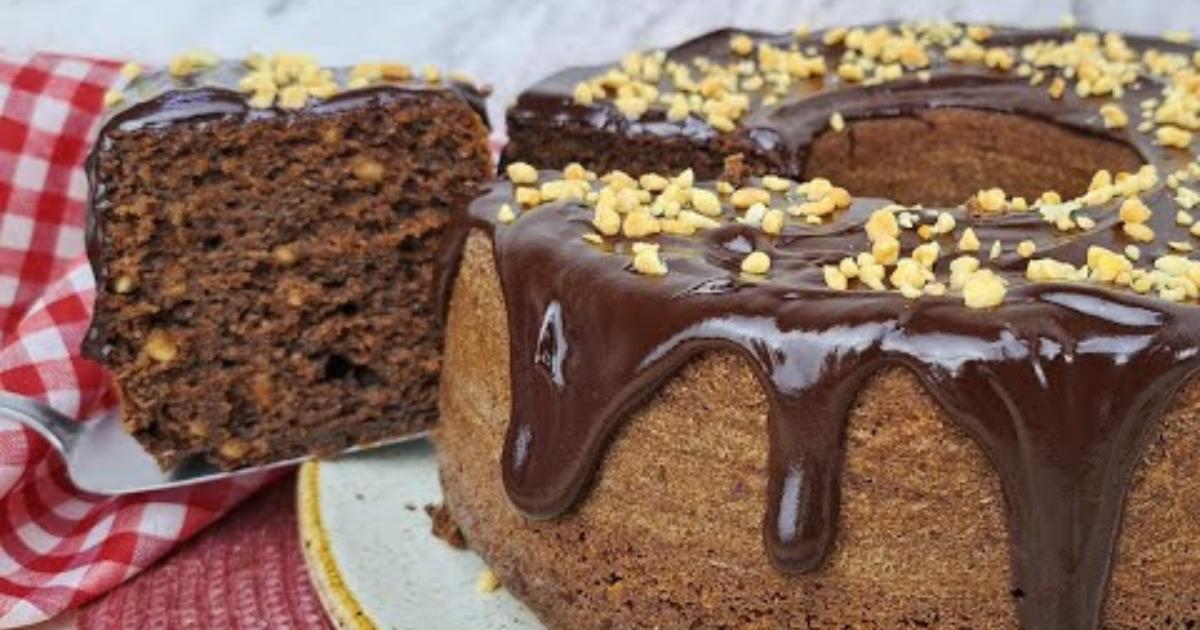 Massa fofinha, cobertura cremosa e muito sabor em cada pedaço....
