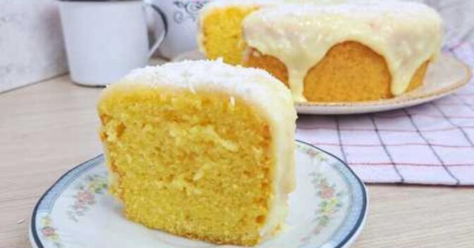 Bolos: Descubra o segredo do bolo de fubá com cobertura de beijinho que vai conquistar todo mundo!