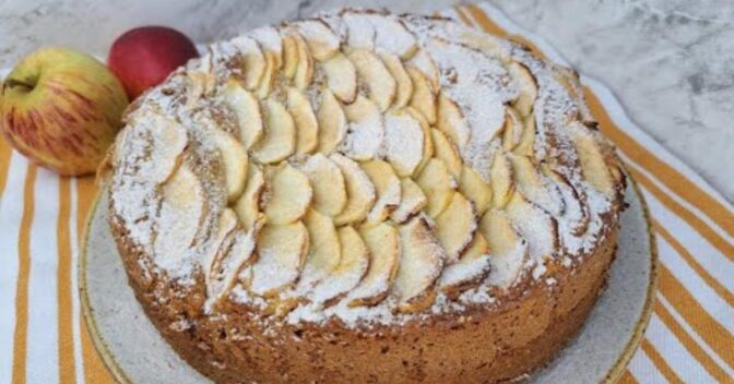 Bolos: Esse Bolo de Maçã Fofinho Vai Te Surpreender no Café da Tarde