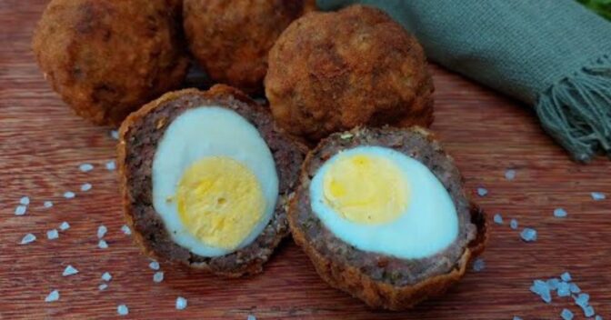 Lanche: Receita de Bolovo Crocante: Uma Delícia Clássica da Comida de Boteco
