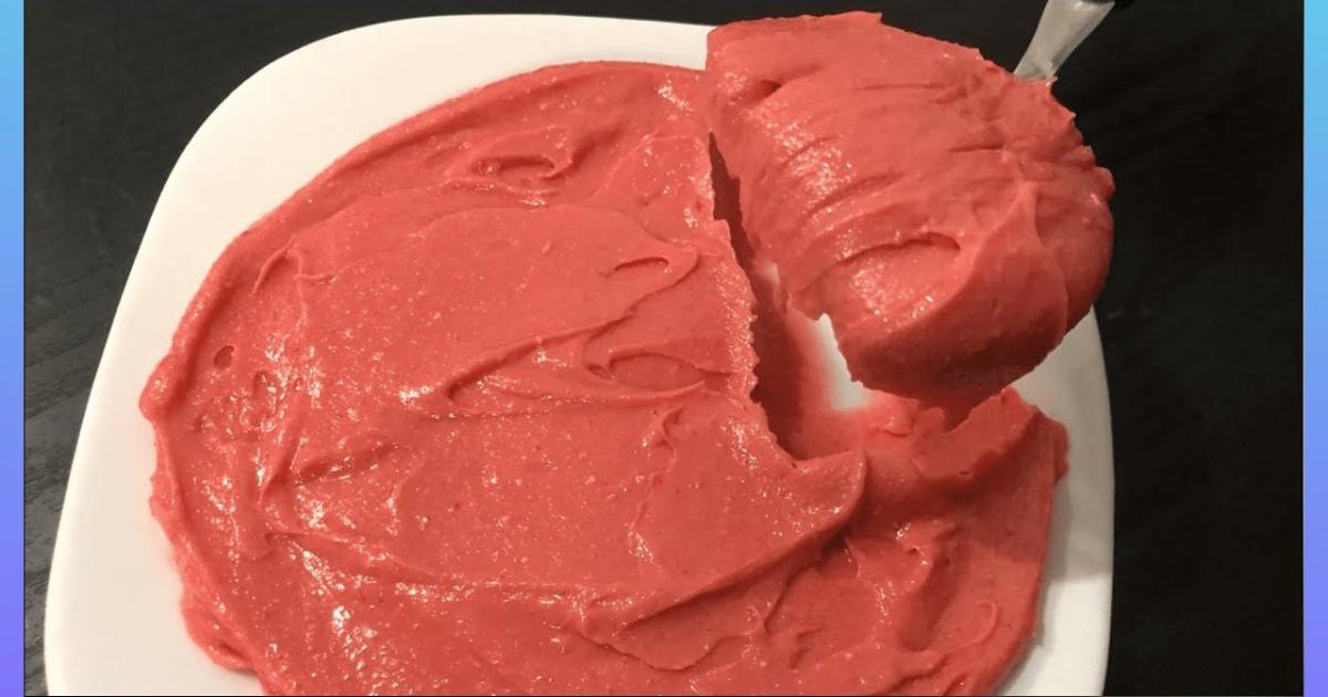 Brigadeiro de morango sem fogo, super cremoso e pronto em minutos....