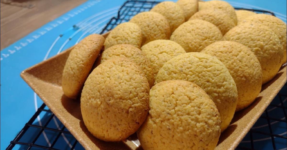 A receita Broa de Fubá Fofinha com Casquinha Crocante ensina como preparar broinhas caseiras ideais...