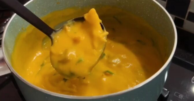 Aves: Creme de Mandioquinha com Frango Cremoso e Prático