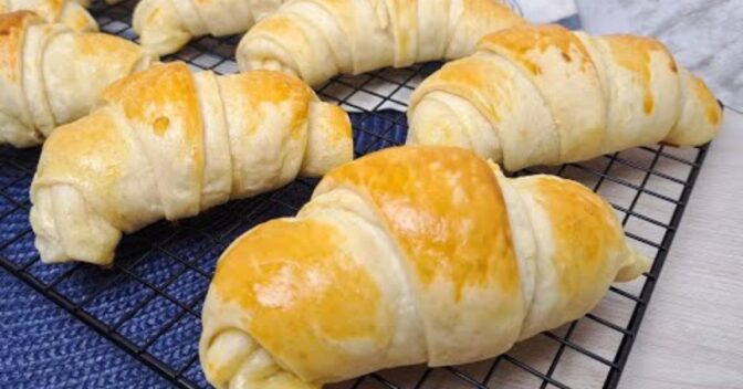 Lanche: Croissant de Queijo com Massa Fofinha e Fácil de Fazer