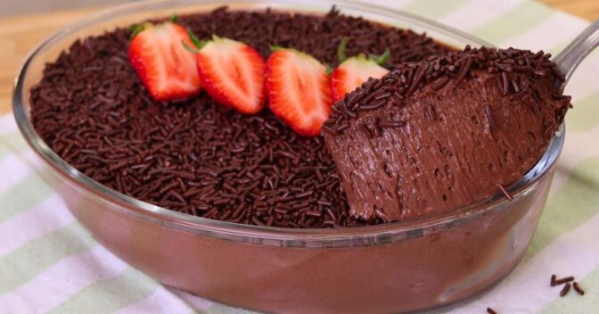Sobremesas: Essa Mousse de Chocolate Sem Gelatina Vai Te Deixar de Queixo Caído