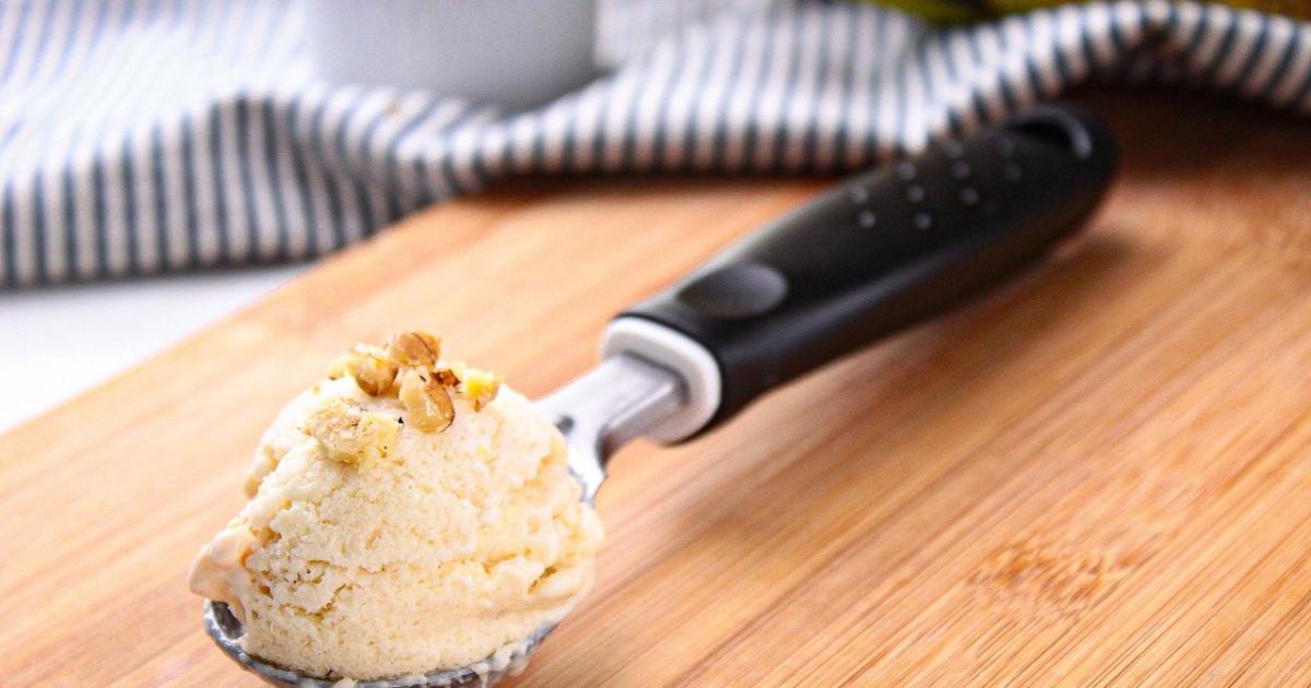 Sorvete saudável, cremoso e sem açúcar com frutas naturais....