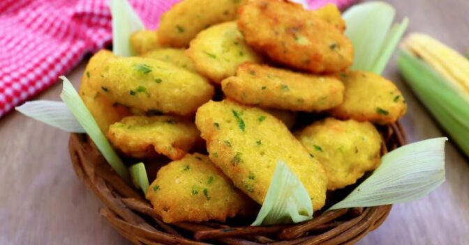 Petiscos: Esse Bolinho de Milho Verde Vai Te Surpreender Pela Simplicidade