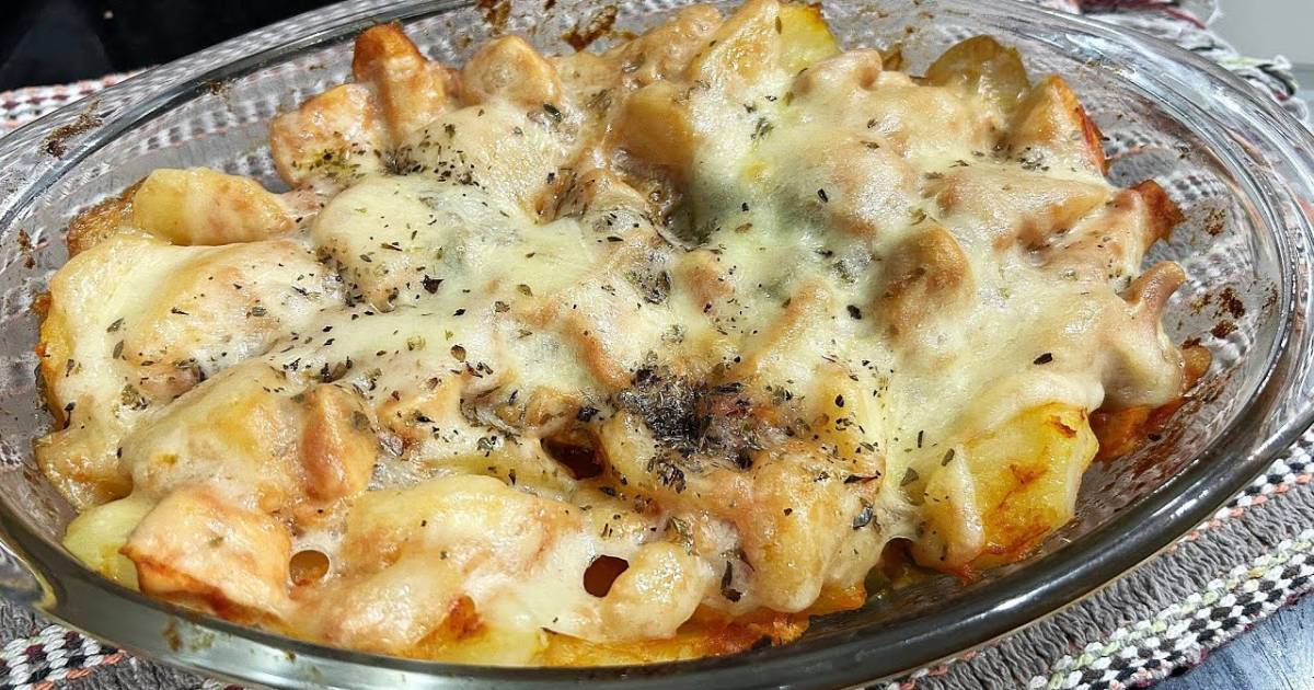 Prepare um delicioso Frango com Batatas Assadas com nossa receita fácil e rápida. Surpreenda sua...