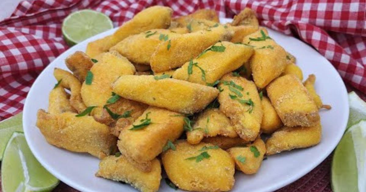 Receita simples de iscas de peixe fritas, crocantes e sem ovo....