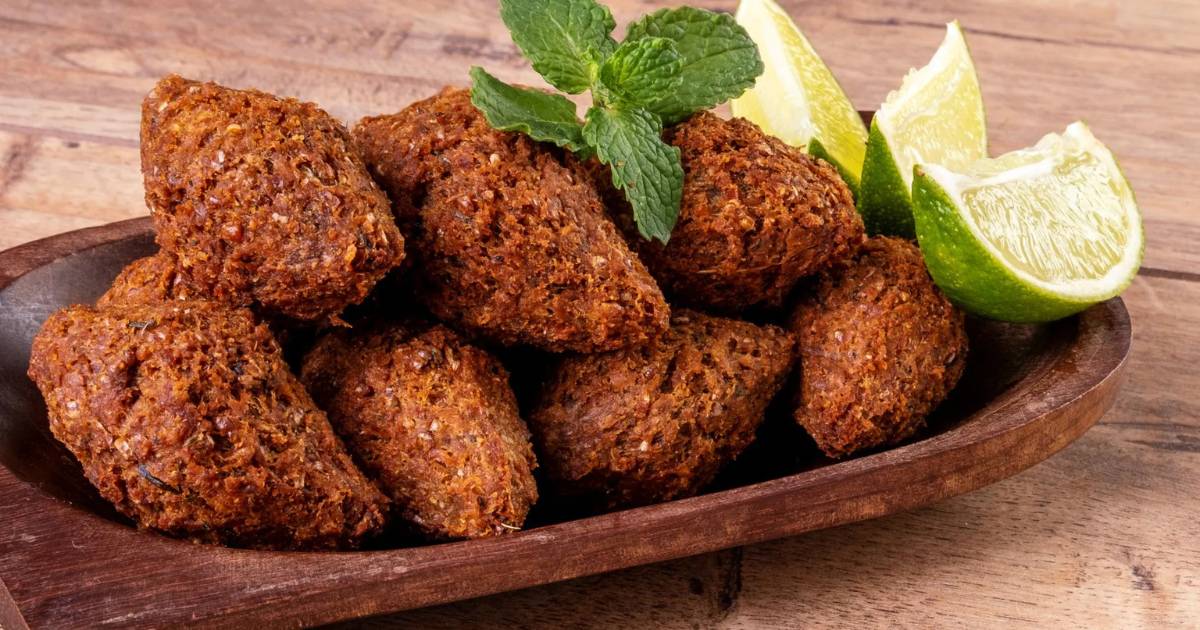 Kibe na Airfryer Crocante e Saudável é uma receita fácil, sequinha e deliciosa. Veja como...