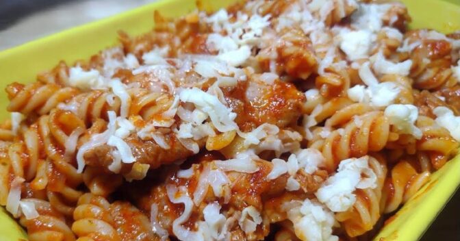 Aves: Macarronada de Frango Cremosa Fácil Demais