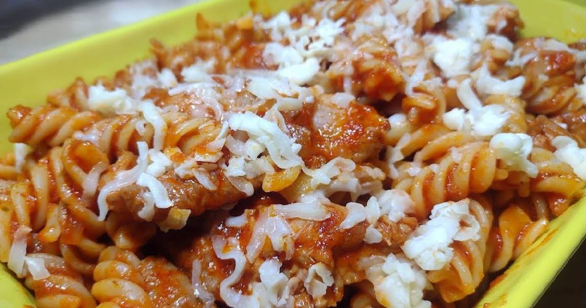 Aprenda a preparar a deliciosa Macarronada de Frango Cremosa Fácil Demais em poucos passos e...