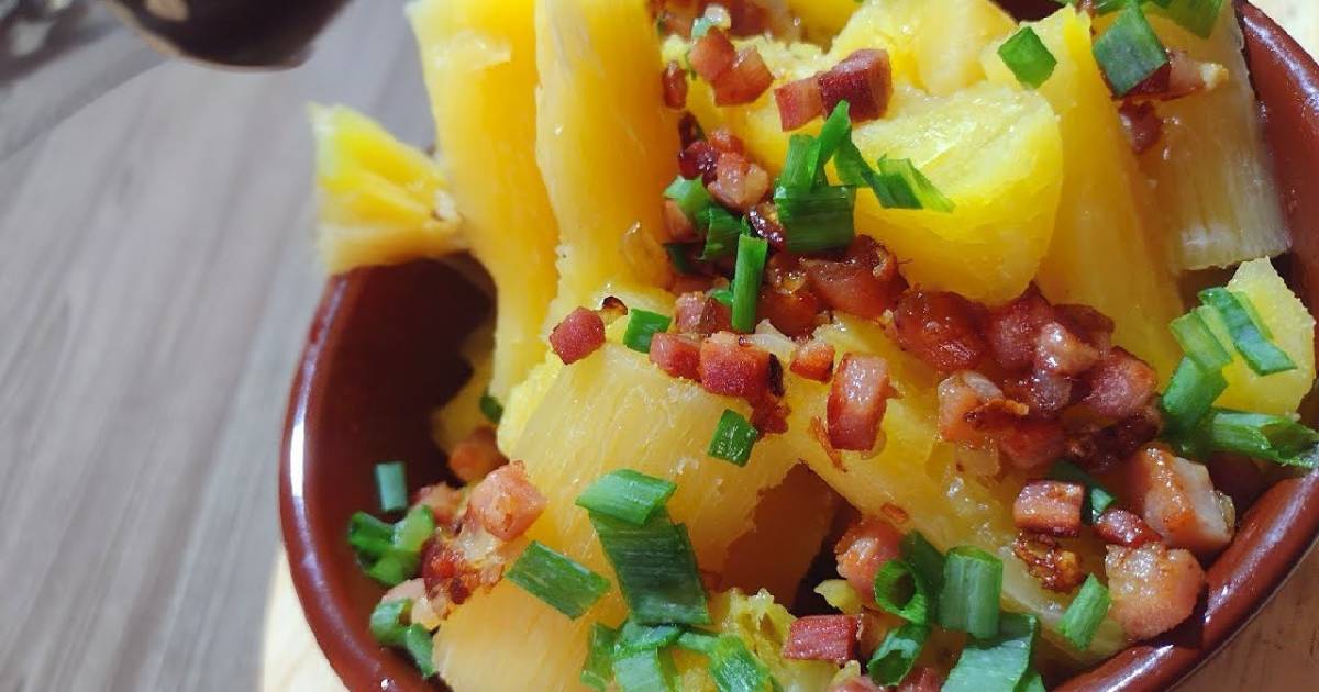 Mandioca Bacon Churrasco Fácil Saborosa é o acompanhamento perfeito para carnes, feita com poucos ingredientes...