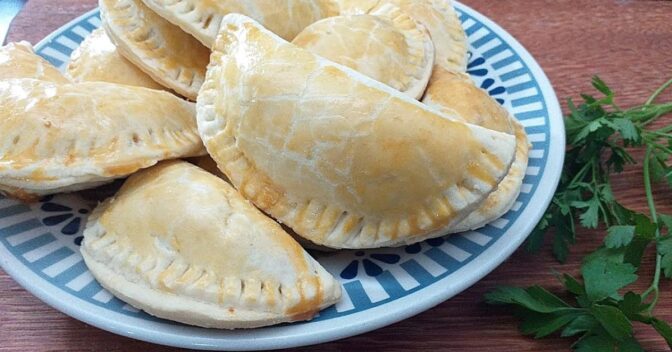 Lanche: Pastel de Forno com 3 Ingredientes: Massa Que Derrete na Boca