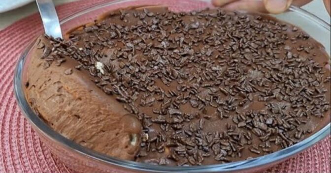 Sobremesas: Pavê de Chocolate com 3 Ingredientes que Derrete na Boca