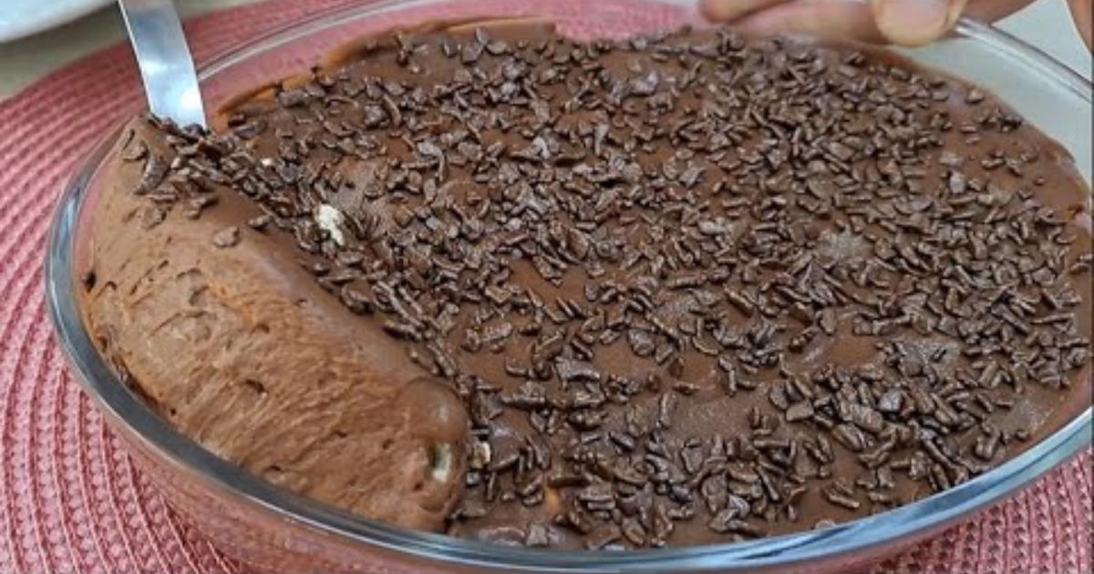 Pavê de Chocolate com 3 Ingredientes que Derrete na Boca