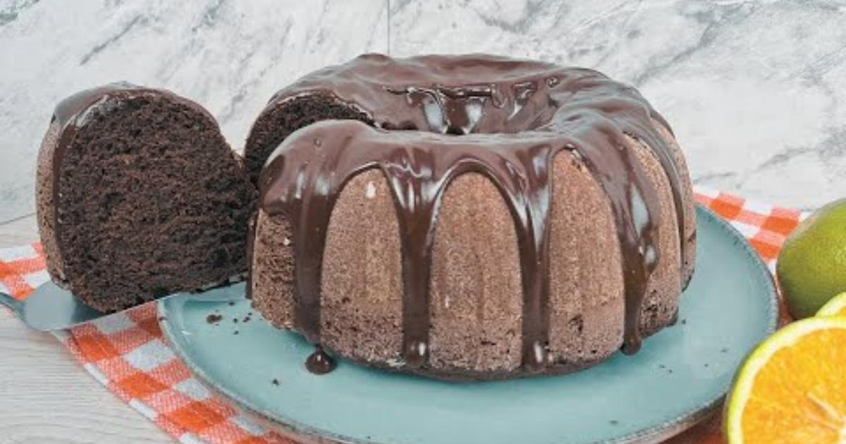 Bolo de chocolate com laranja que vai surpreender seu paladar