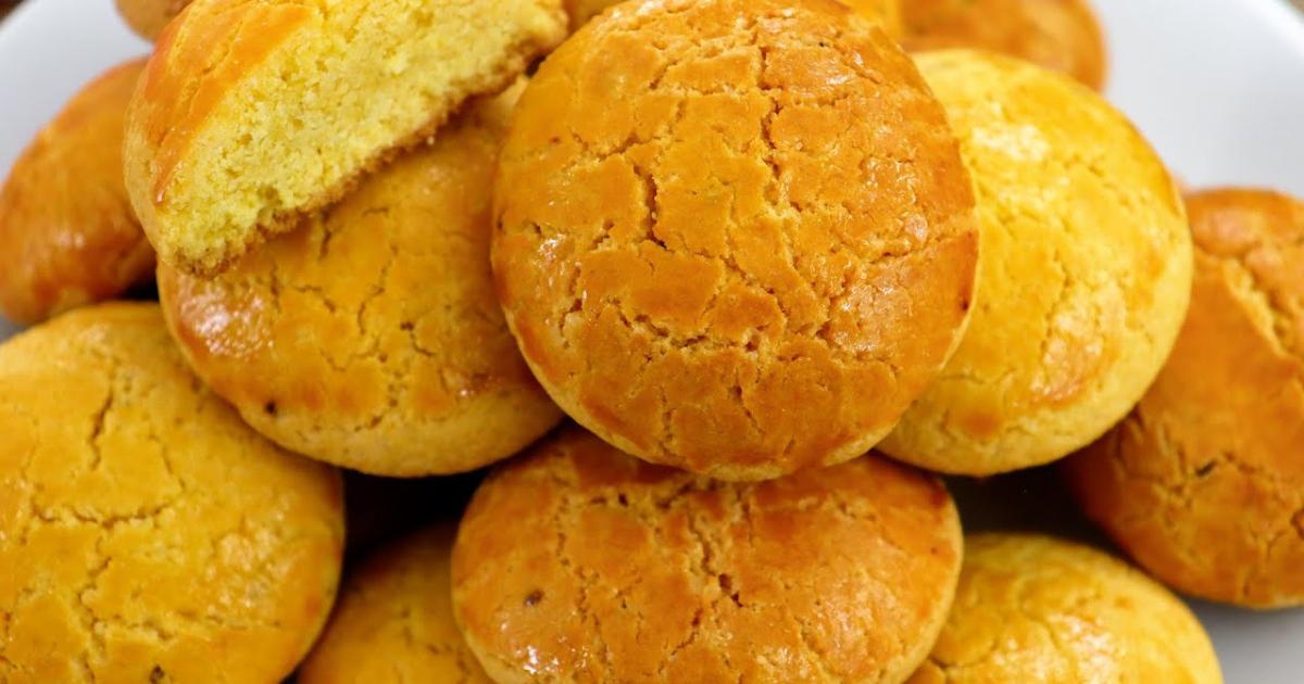 Receita fácil de broinhas de fubá sem leite, perfeita com café....